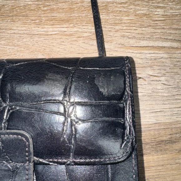 Mundi Black Crocodile Pattern Crossbody Bag - Picture 4 of 5